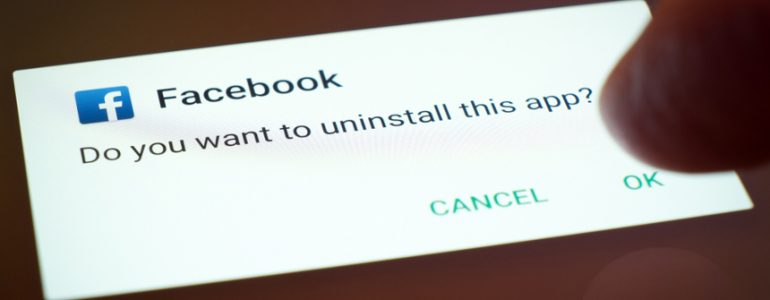 Lo scandalo Cambridge Analytica continua a scuotere il gigante Facebook: sono 87 mln gli utenti coinvolti, 214 mila solo in Italia