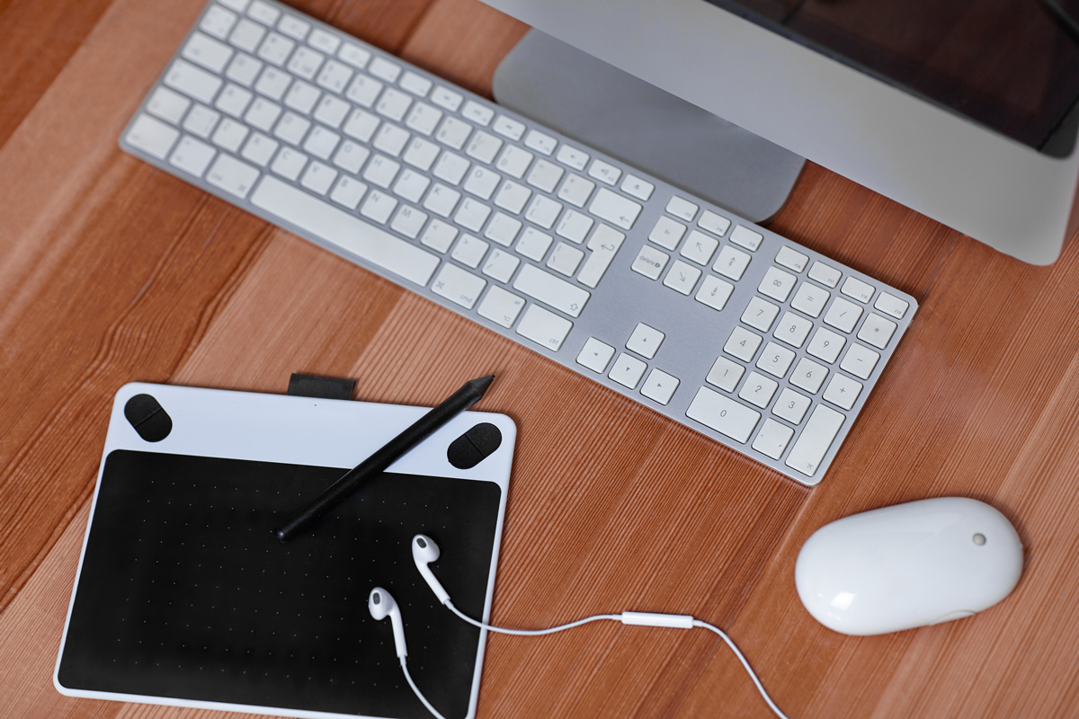 Illustrator vs Photoshop: quale software è più adatto alle tue esigenze? Illustrator vs Photoshop: quale software è più adatto alle tue esigenze?